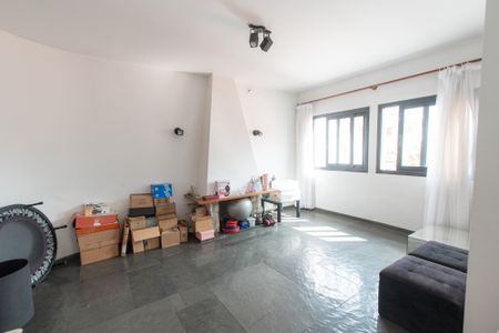 Casa à venda com 252m², 3 quartos e 4 vagasQuarto de serviço 2