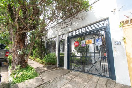 Casa à venda com 252m², 3 quartos e 4 vagasFachada