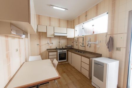 Casa à venda com 252m², 3 quartos e 4 vagasCozinha