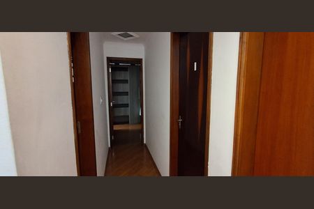 Corredor de apartamento à venda com 3 quartos, 87m² em Santa Maria, São Caetano do Sul