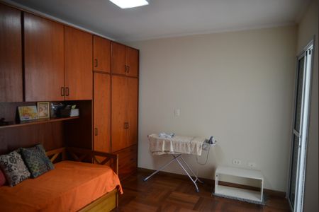 Casa à venda com 220m², 4 quartos e 4 vagasQuarto 