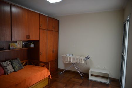 Casa à venda com 220m², 4 quartos e 4 vagasQuarto 