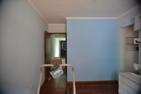 Casa à venda com 220m², 4 quartos e 4 vagasSuíte 2