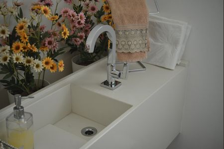 Casa à venda com 220m², 4 quartos e 4 vagasLavabo