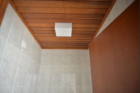 Casa à venda com 220m², 4 quartos e 4 vagasBanheiro de Serviço