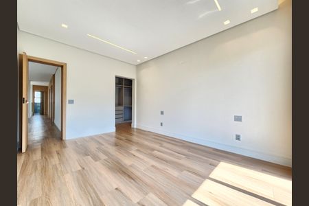 Casa de condomínio à venda com 372m², 4 quartos e 4 vagas Casa de condomínio à venda com 372m², 4 quartos e 4 vagasSuíte 1