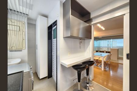 Apartamento à venda com 92m², 3 quartos e 2 vagasCozinha