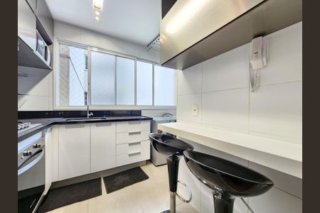 Apartamento à venda com 92m², 3 quartos e 2 vagasCozinha