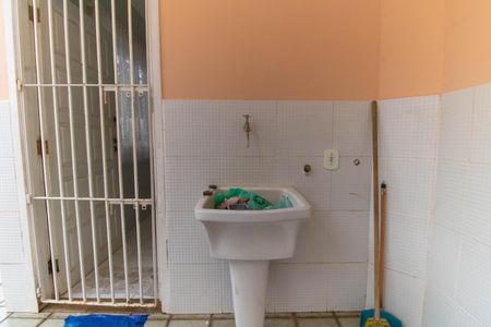 Casa à venda com 180m², 3 quartos e 2 vagas Casa à venda com 180m², 3 quartos e 2 vagasÁrea de Serviço