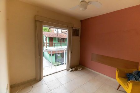 Casa à venda com 180m², 3 quartos e 2 vagas Casa à venda com 180m², 3 quartos e 2 vagasSuíte