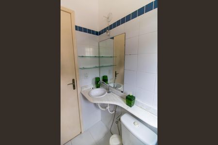 Casa à venda com 180m², 3 quartos e 2 vagas Casa à venda com 180m², 3 quartos e 2 vagasBanheiro da Suíte