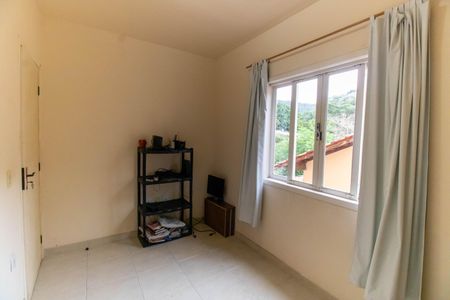 Casa à venda com 180m², 3 quartos e 2 vagas Casa à venda com 180m², 3 quartos e 2 vagasQuarto 1