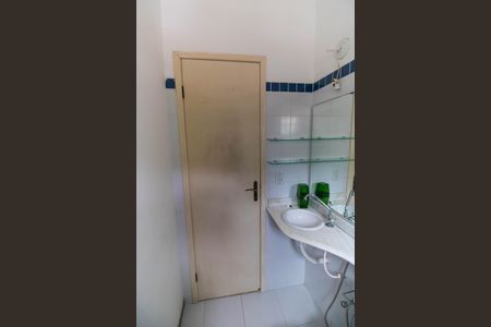 Casa à venda com 180m², 3 quartos e 2 vagas Casa à venda com 180m², 3 quartos e 2 vagasBanheiro da Suíte