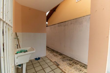 Casa à venda com 180m², 3 quartos e 2 vagas Casa à venda com 180m², 3 quartos e 2 vagasÁrea de Serviço