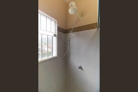 Casa à venda com 180m², 3 quartos e 2 vagas Casa à venda com 180m², 3 quartos e 2 vagasBanheiro Social