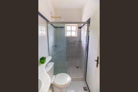 Casa à venda com 180m², 3 quartos e 2 vagas Casa à venda com 180m², 3 quartos e 2 vagasBanheiro da Suíte