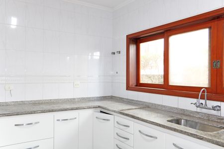 Casa de condomínio para alugar com 460m², 5 quartos e 6 vagasCozinha