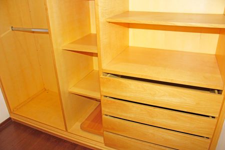 Casa de condomínio para alugar com 460m², 5 quartos e 6 vagasCloset