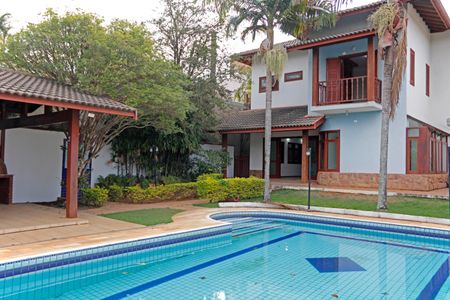 Casa de condomínio para alugar com 460m², 5 quartos e 6 vagasÁrea Externa