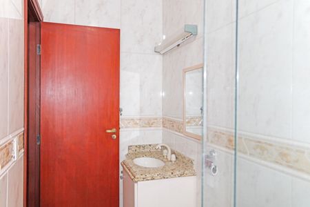 Casa de condomínio para alugar com 460m², 5 quartos e 6 vagasBanheiro da Suíte 2