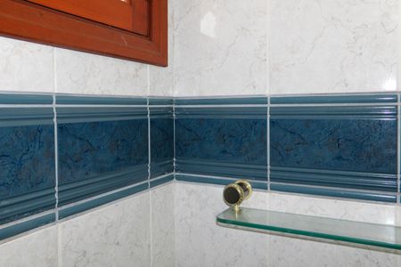 Casa de condomínio para alugar com 460m², 5 quartos e 6 vagasBanheiro