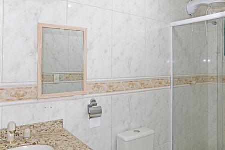 Casa de condomínio para alugar com 460m², 5 quartos e 6 vagasBanheiro da Suíte 2