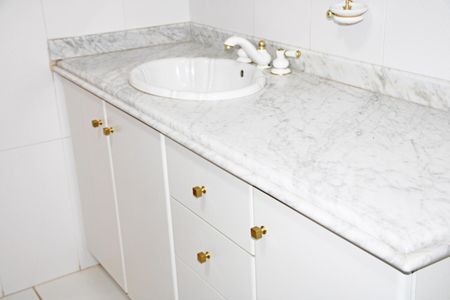 Casa de condomínio para alugar com 460m², 5 quartos e 6 vagasBanheiro