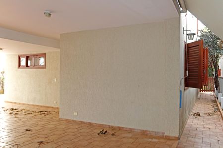 Casa de condomínio para alugar com 460m², 5 quartos e 6 vagasÁrea Externa