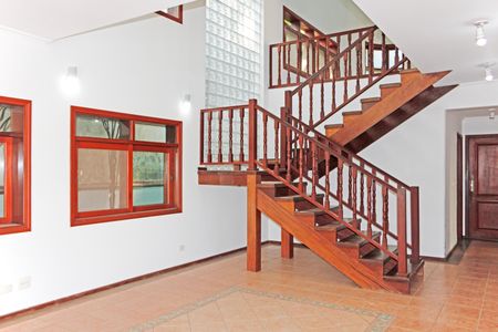 Casa de condomínio para alugar com 460m², 5 quartos e 6 vagasSala