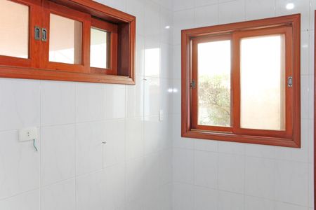 Casa de condomínio para alugar com 460m², 5 quartos e 6 vagasÁrea de Serviço