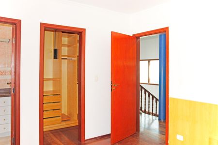 Casa de condomínio para alugar com 460m², 5 quartos e 6 vagasSuíte 3