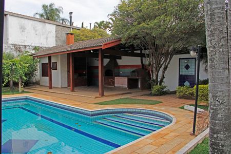 Casa de condomínio para alugar com 460m², 5 quartos e 6 vagasÁrea Externa
