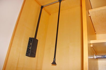 Casa de condomínio para alugar com 460m², 5 quartos e 6 vagasCloset