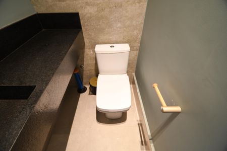 Casa de condomínio à venda com 280m², 3 quartos e 2 vagasLavabo