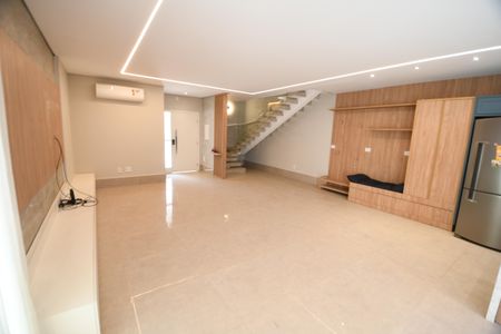 Sala de casa de condomínio à venda com 3 quartos, 280m² em Parque Taquaral, Campinas