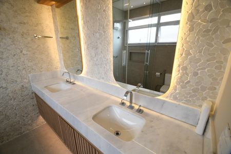 Casa de condomínio à venda com 280m², 3 quartos e 2 vagasBanheiro 1 - Suíte