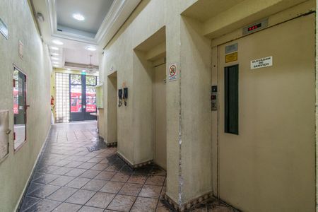 Studio para alugar com 45m², 1 quarto e 1 vaga Studio para alugar com 45m², 1 quarto e 1 vagaElevador