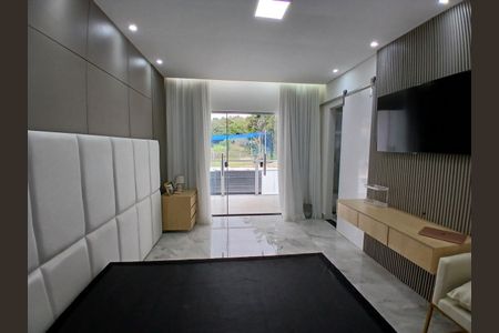 Casa à venda com 218m², 3 quartos e 3 vagasSuite
