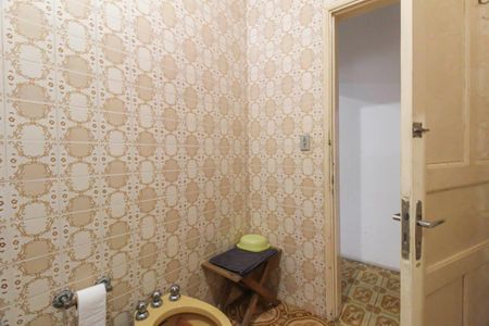 Casa à venda com 130m², 2 quartos e 4 vagasBanheiro