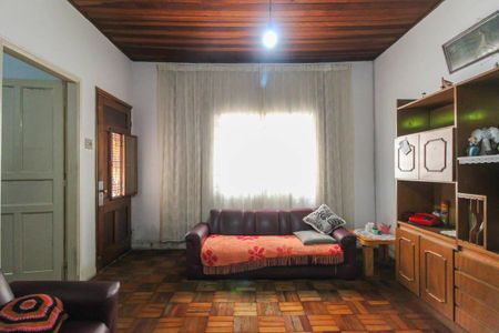 Casa à venda com 130m², 2 quartos e 4 vagasSala