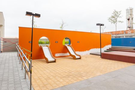 Apartamento à venda com 88m², 2 quartos e 2 vagasÁrea comum - Playground