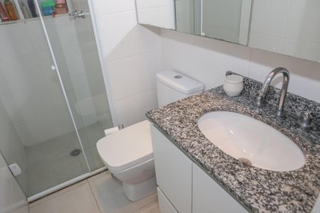 Apartamento à venda com 88m², 2 quartos e 2 vagasBanheiro da Suíte