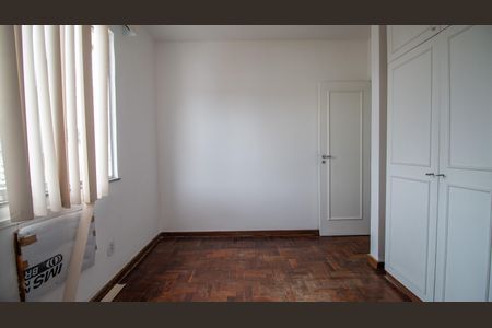 Apartamento à venda com 180m², 2 quartos e 2 vagas Apartamento à venda com 180m², 2 quartos e 2 vagasQuarto 1