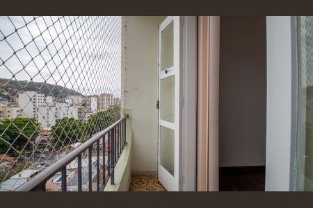 Apartamento à venda com 180m², 2 quartos e 2 vagas Apartamento à venda com 180m², 2 quartos e 2 vagasVaranda do Quarto 2