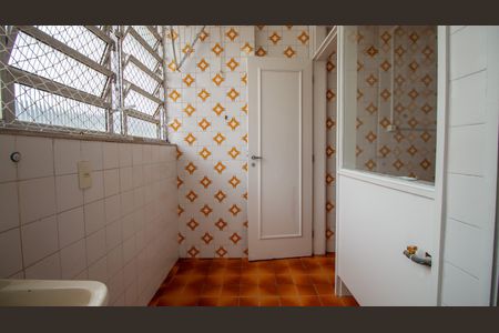 Apartamento à venda com 180m², 2 quartos e 2 vagas Apartamento à venda com 180m², 2 quartos e 2 vagasÁrea de Serviço