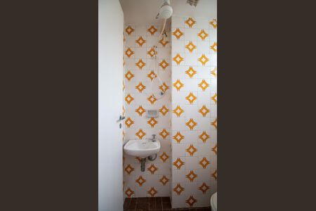 Apartamento à venda com 180m², 2 quartos e 2 vagas Apartamento à venda com 180m², 2 quartos e 2 vagasBanheiro de Serviço