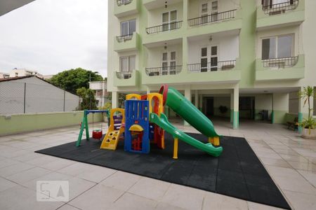 Apartamento à venda com 180m², 2 quartos e 2 vagas Apartamento à venda com 180m², 2 quartos e 2 vagasPlayground