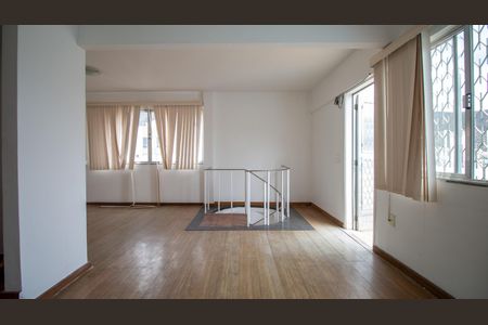 Apartamento à venda com 180m², 2 quartos e 2 vagas Apartamento à venda com 180m², 2 quartos e 2 vagasCobertura