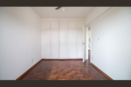 Apartamento à venda com 180m², 2 quartos e 2 vagas Apartamento à venda com 180m², 2 quartos e 2 vagasQuarto 2