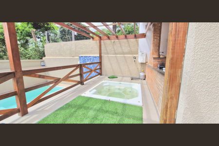 Casa de condomínio à venda com 210m², 3 quartos e 4 vagasÁrea comum